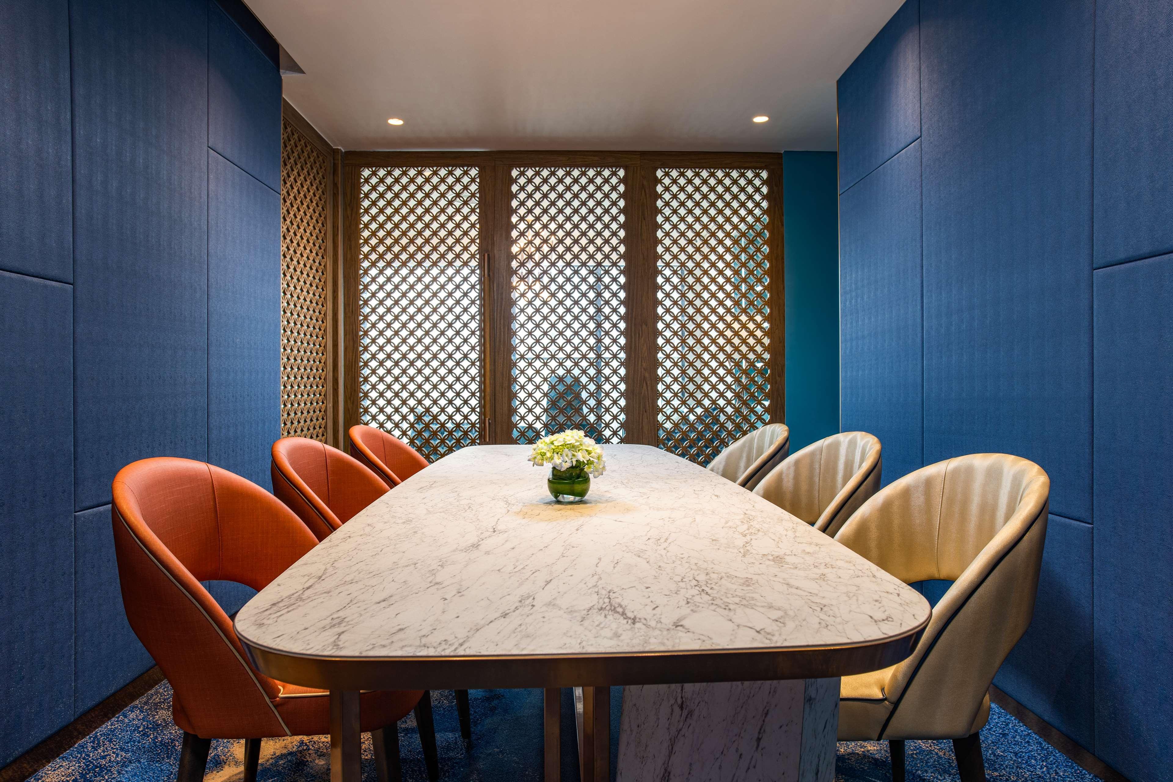 Radisson Khách sạn 5*
